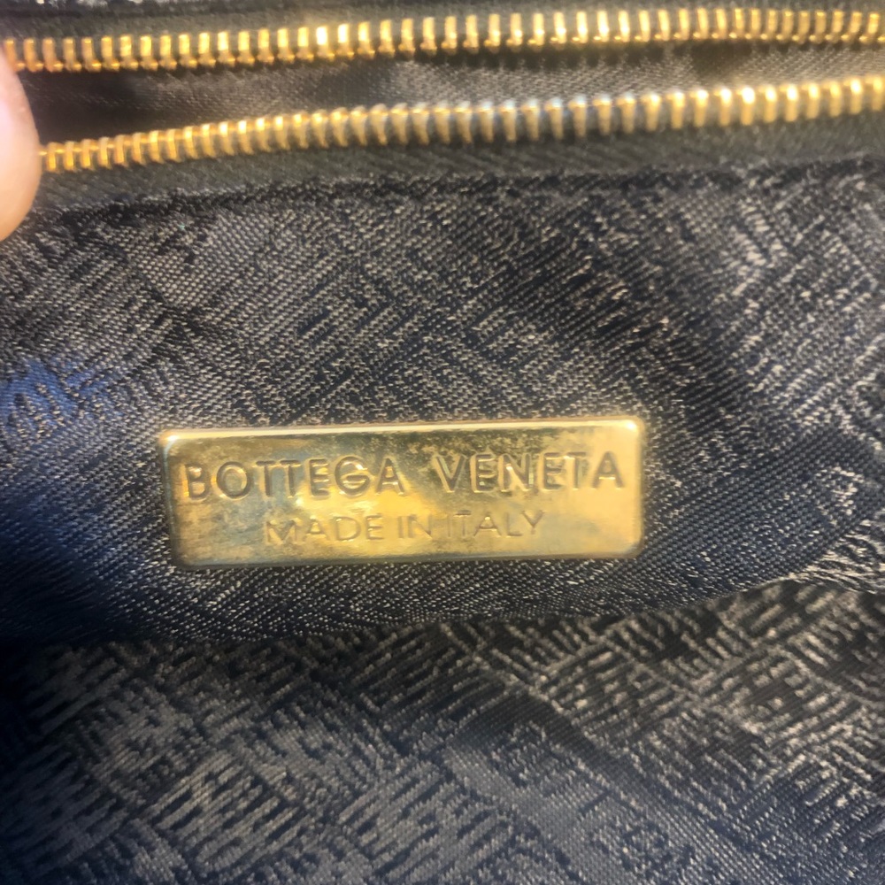 Bottega Veneta Black Bucket Shoulder Bag - Picture 5 of 15